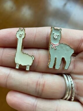 NWT Cute White & Gray Alpaca Enamel Lapel Pins Accessories 2 Pack